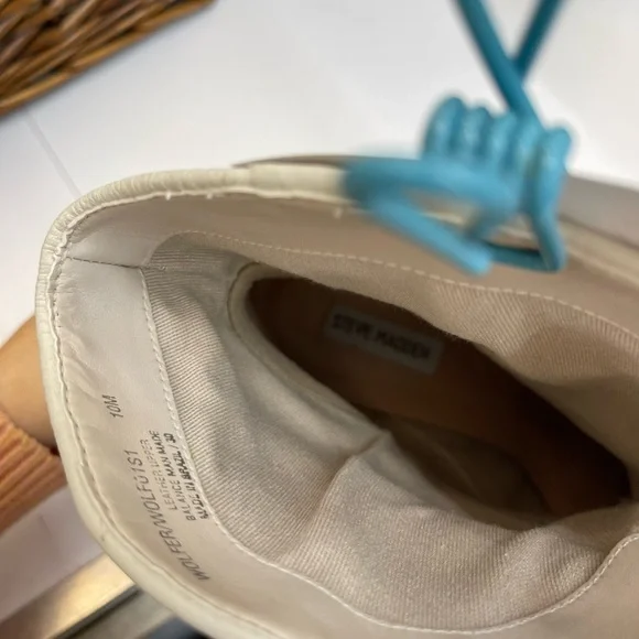 Steve Madden Cream White Leather Western Ankle Boots - Picture 6 of 6